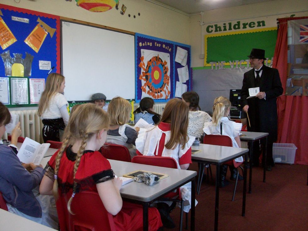   Victorian Schoolday