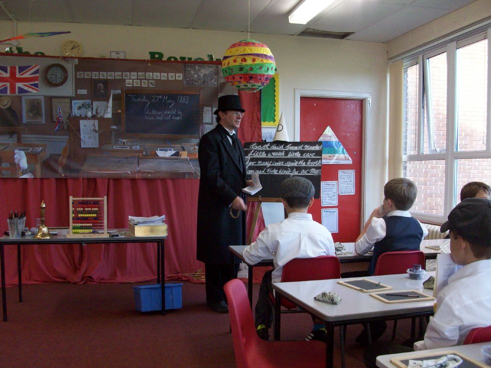   Victorian Schoolday